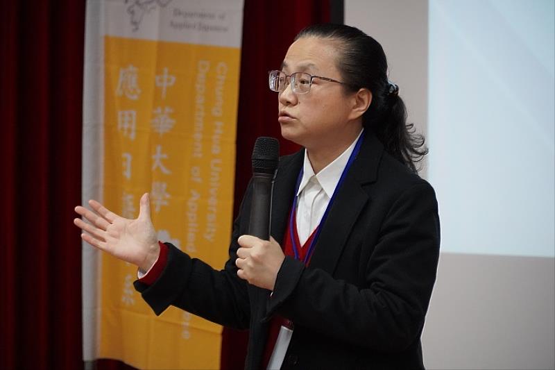 簡曉花院長感謝師長與評審的支持，肯定學生展現專業與團隊精神，並期許大家將競賽經驗轉化為未來職涯的養分，勇敢迎接挑戰。