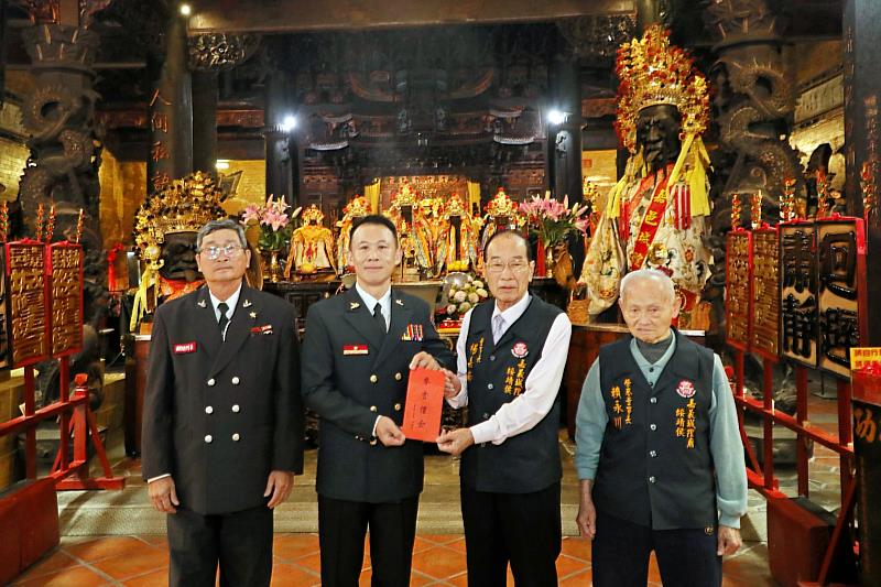 致贈參香禮金。