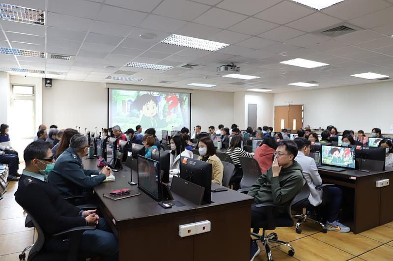 立法院教育及文化委員會主任秘書陳錫欽博士以動畫版分享制度治理。