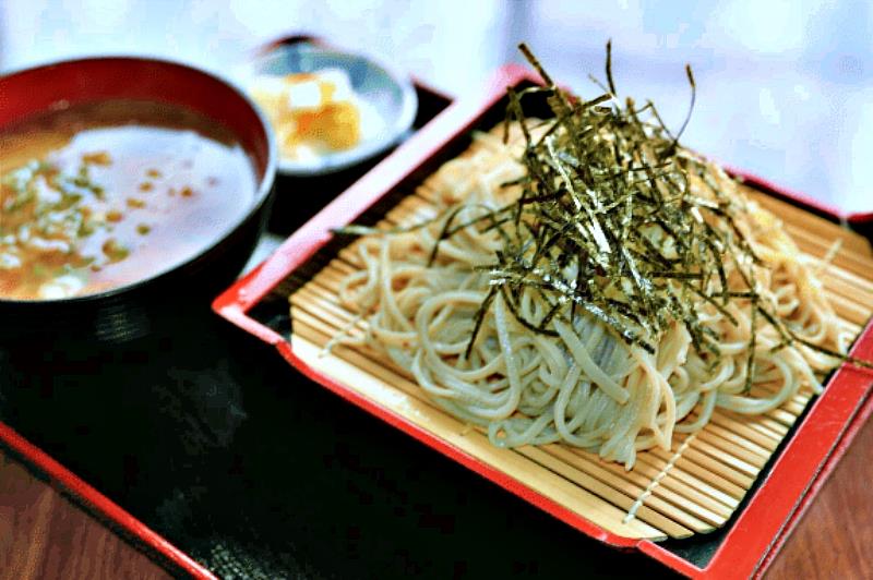 「常陸秋蕎麥」以香氣濃郁、口感細緻著稱,是日本國內高評價的蕎麥品種之一。