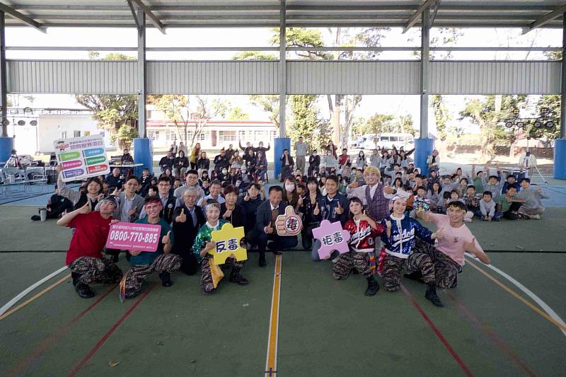 「紙風車青少年反毒戲劇工程－拯救浮士德計畫」校園巡演