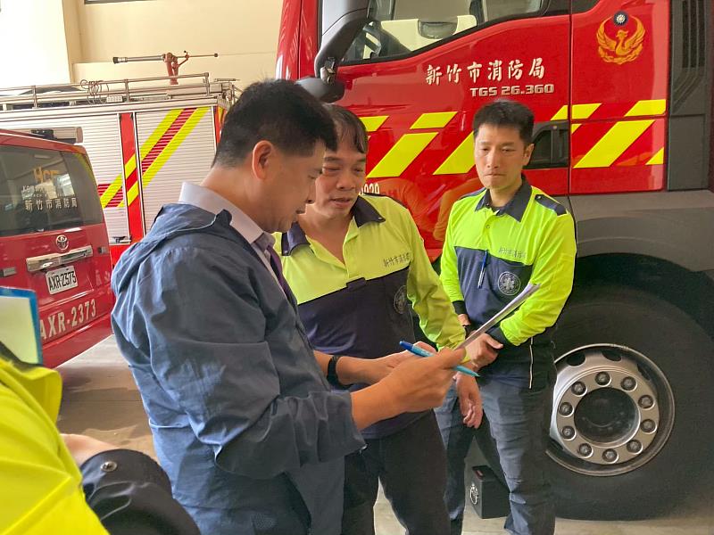 內政部人員至消防局進行職安措施的實地查核
