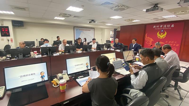 內政部人員至消防局進行職安措施的實地查核。