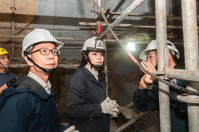 高虹安市長視察焚化廠。