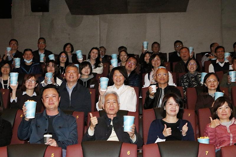 黃敏惠市長號召觀影感受棒球精神與團隊力量