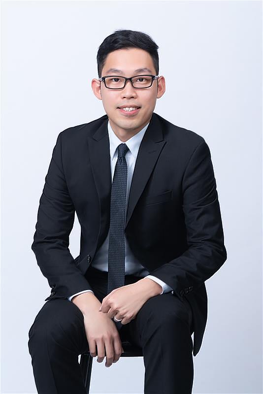 勤業眾信稅務部會計師洪以文