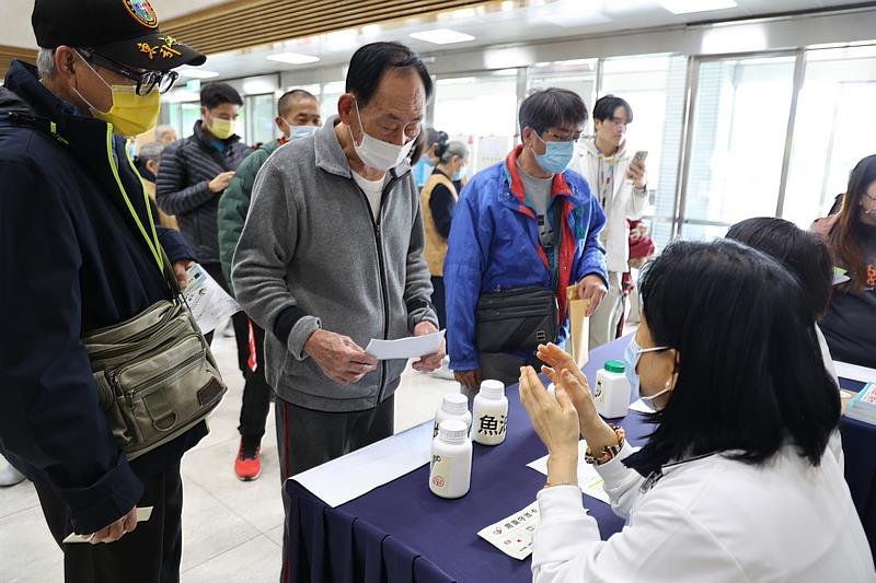 許多民眾在闖關時也一併諮詢用藥問題,釐清用藥的觀念,收穫滿滿。