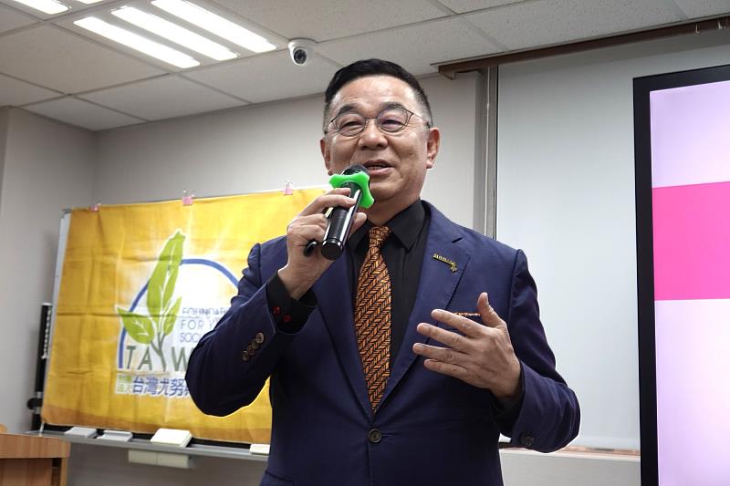 典華幸福機構董事長林齊國分享從難民到創業的人生歷程。