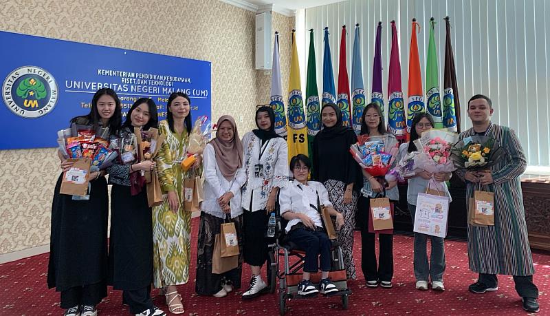 文藻學生出訪印尼瑪朗大學。