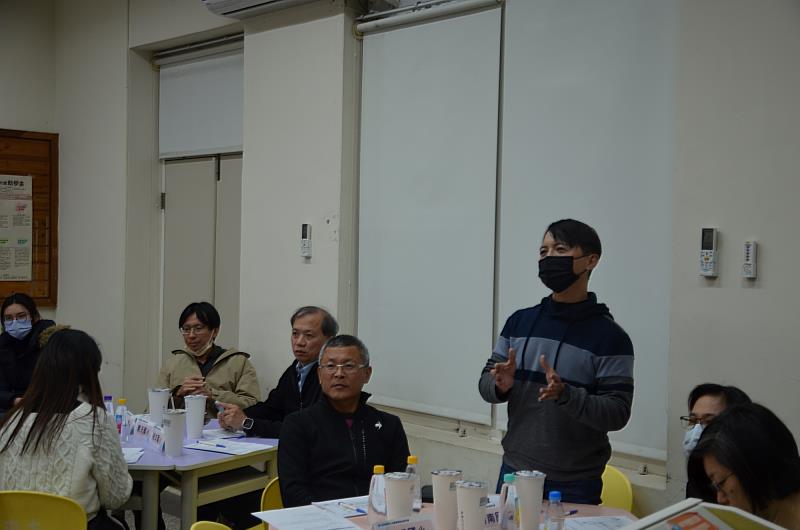 南大跨校交流聽見現場聲音，新南國小郭智晉主任分享實習輔導經驗。