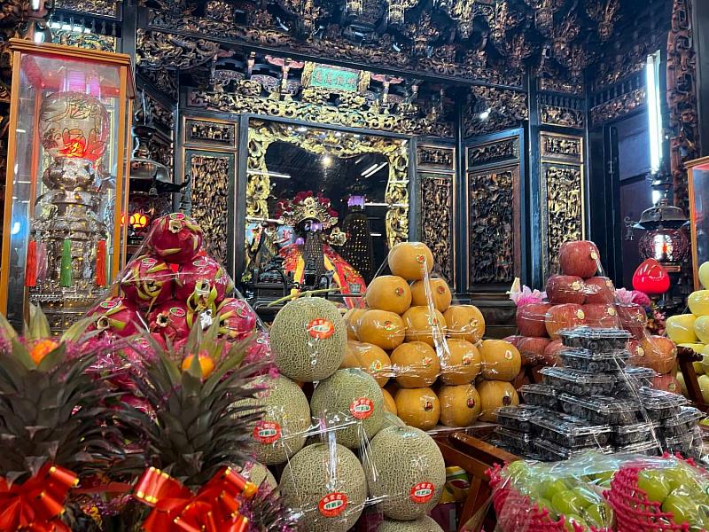 新竹都城隍公爺277週年聖誕千秋暖壽大典，邱臣遠副市長到場祝壽。