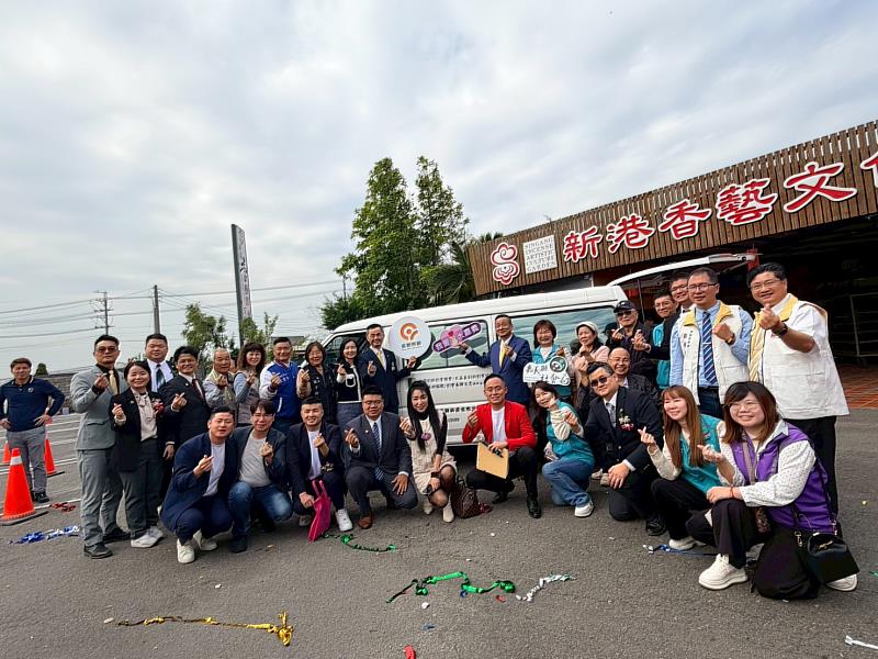 義賣瓜子做公益,大嘉義創新創業協會捐復康巴士回饋鄉里-3