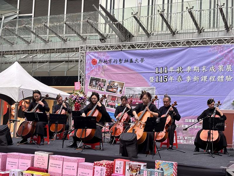 現場從靜態展示到動態課程體驗，展現出竹市充沛的社區文化與學習活力。