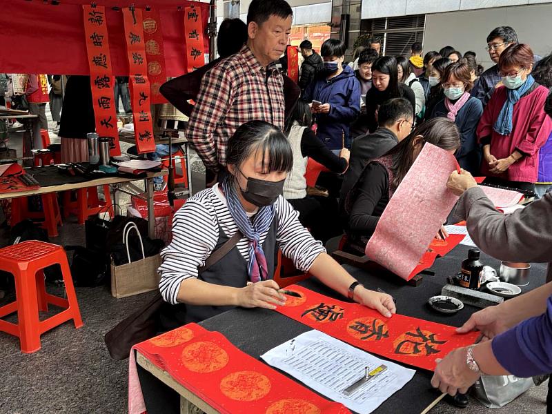 現場從靜態展示到動態課程體驗，展現出竹市充沛的社區文化與學習活力。