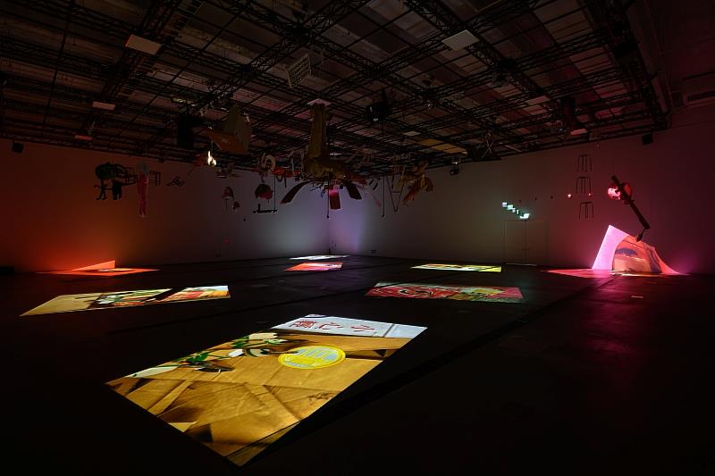 藝術團體「其實你不懂我的心」（馮志銘、倪祥、簡志峰、邱子晏）共同創作，〈潮汐裝置〉（Tidal Installation），2026。（新北市美術館提供，攝影：王世邦）