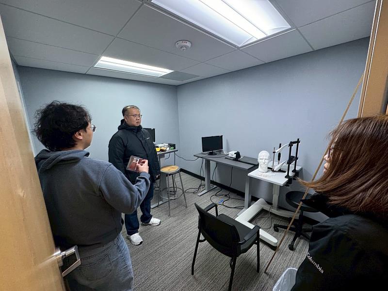 雙方進行研究交流討論未來合作計劃。