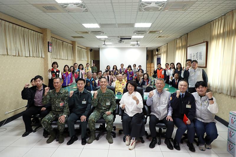 黃敏惠市長率市府團隊以及各社團春節勞軍。
