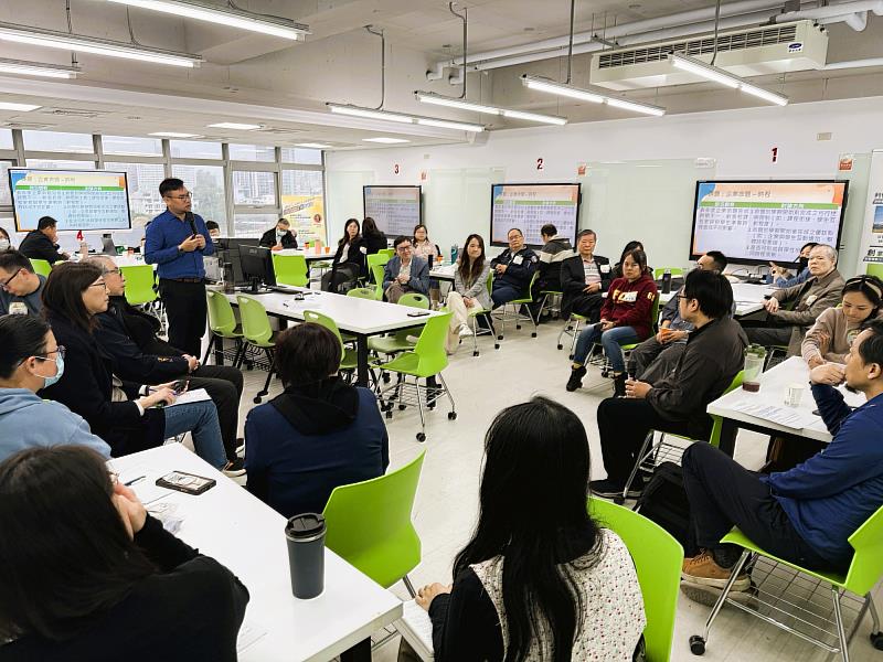 「共成長論壇」夥伴學校教師凝聚平台制度化共識。