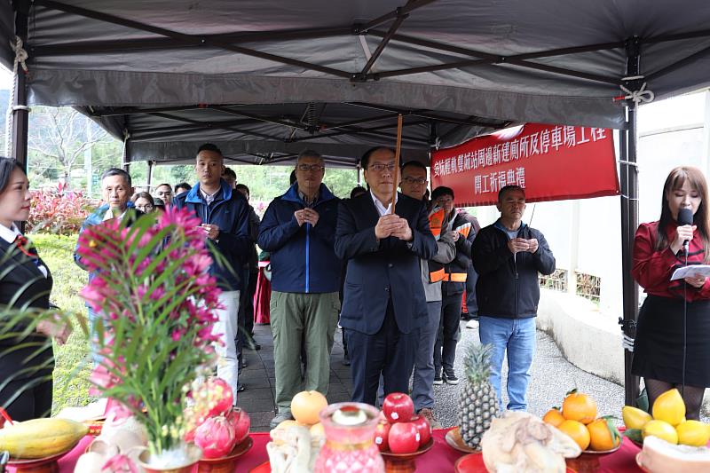 安坑輕軌雙城站周邊新建工程祈福。