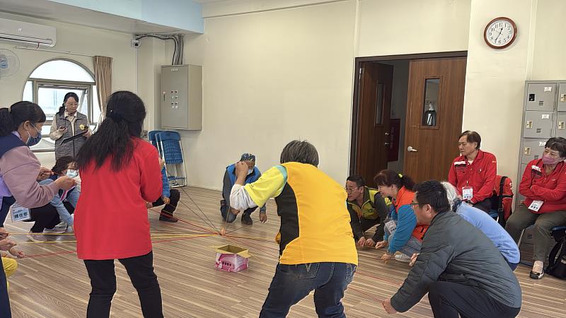 探索教育課程。