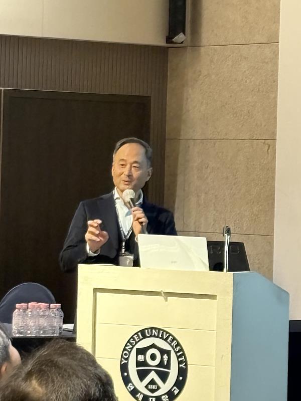 韓國延世大學Prof. Won Woo Ro主題演講。