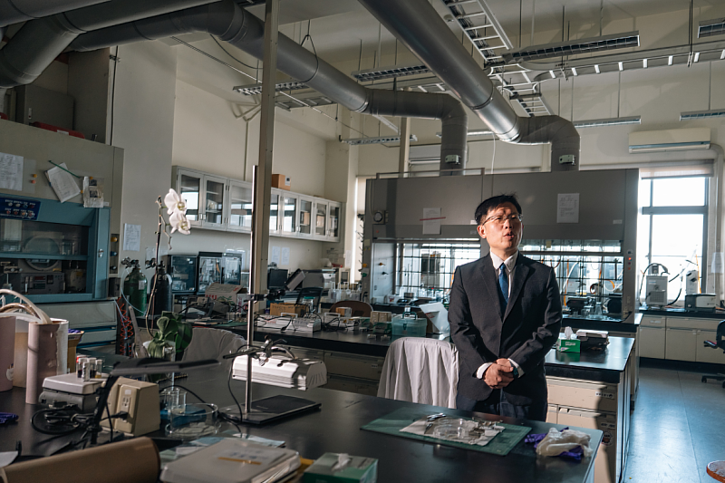 NYCU advances sustainable textile innovation through Dean Chen’s leadership, building a global industry–academia R&D network to accelerate the industrialization of next-generation functional fabrics.