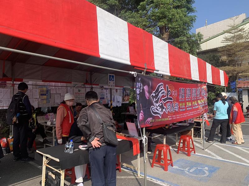 迎春納福賀新年！屏東縣救國團舉辦「2026新春揮毫贈春聯」活動