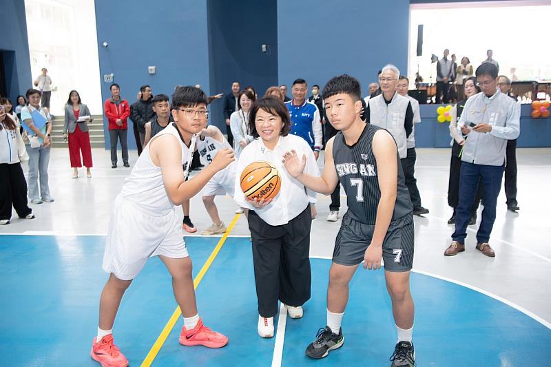 嘉市興安國小活動中心落成啟用