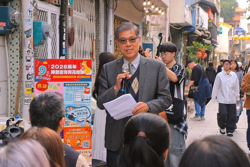 南臺科大王振乾副校長開幕式致詞，強調南臺科大USR與在地夥伴合作，透過燈展促進文化傳承與地方發展。