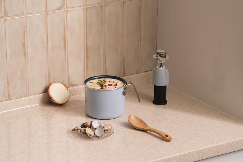 ALESSI從料理細節開始！實用小物與輕巧鍋具一次入手。