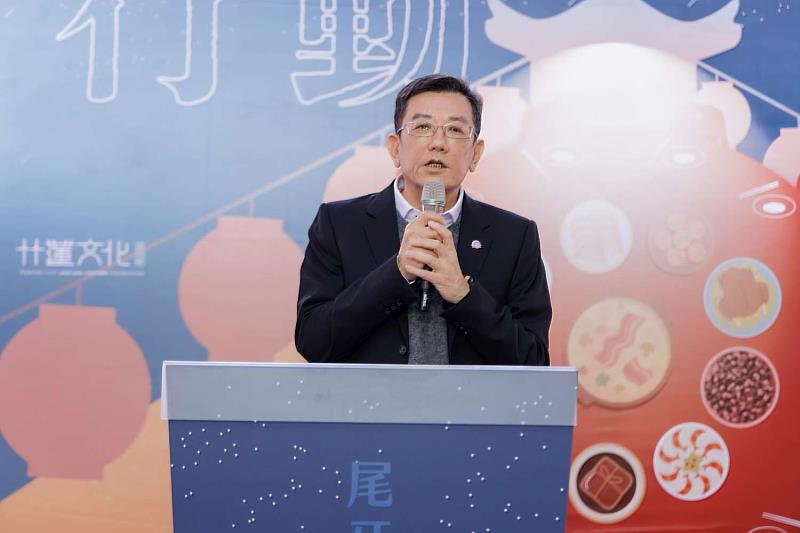 新竹市議會議長許修睿接手承辦尾牙活動，持續關懷經濟困頓的弱勢朋友。