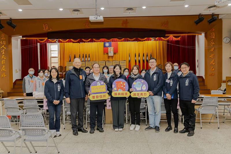 高虹安市長視察發放消費金整備狀況，確保361處據點作業順暢。