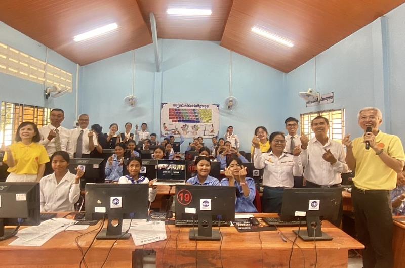 暨大捐贈至柬埔寨Hun Sen Phnom Sruoch High School電腦教室啟用儀式，於1月17日上午（柬埔寨時間）舉行。
