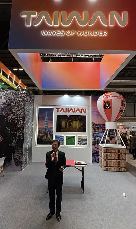 駐西班牙代表處張副代表自信主持「2026年馬德里國際觀光展(FITUR...