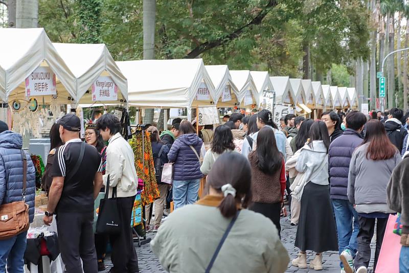 護城河新春選物市集圓滿落幕 吸引近萬人潮、創造百萬商機