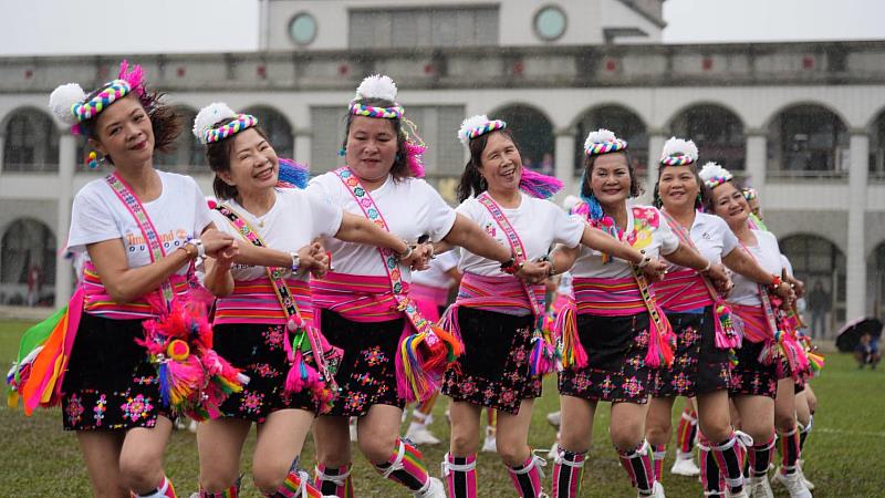台東足球扎根！國泰世華旭村盃規模創新高 饒慶鈴力挺運動發展