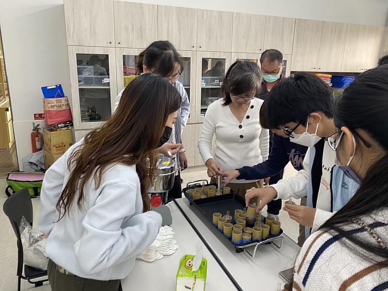 台東培育太空科學人才！第2天課程教師硝糖火箭研習實射升空