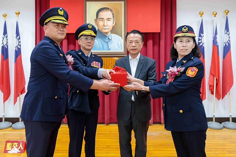 嘉義縣警察局卸、新任分局長交接
