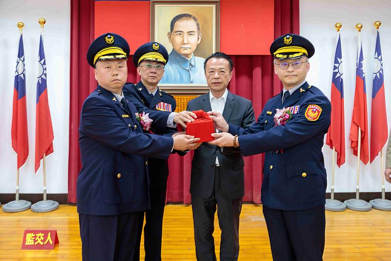 嘉義縣警察局卸、新任分局長交接