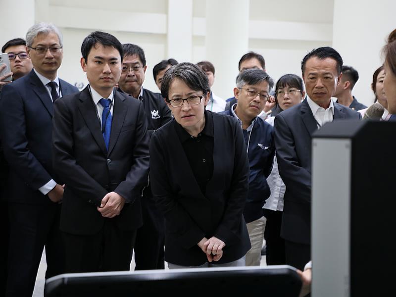 副總統蕭美琴再度訪視亞創中心無人機國家隊
