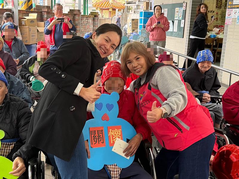 救國團樹林區團委會寒冬送暖 關懷長輩愛心行動展溫情