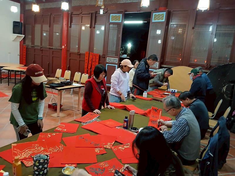 閩式紅樓喜迎新春 墾丁青年活動中心新春揮毫 傳遞人文暖意