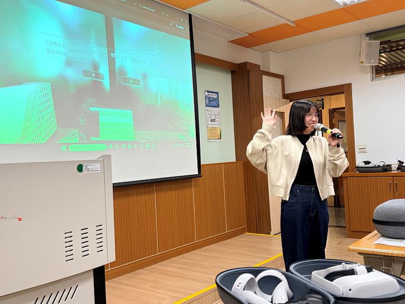 XR體驗結束後，進行心得分享與討論。