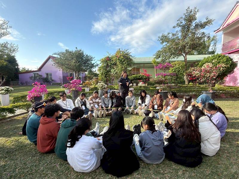 青春接力、世代傳承 臺東新舊兒少代表交棒象徵公共責任延續