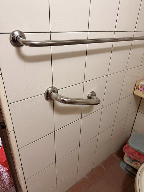 笁樂種子基金公益協會免費安裝居家扶手 守護獨居長者安全