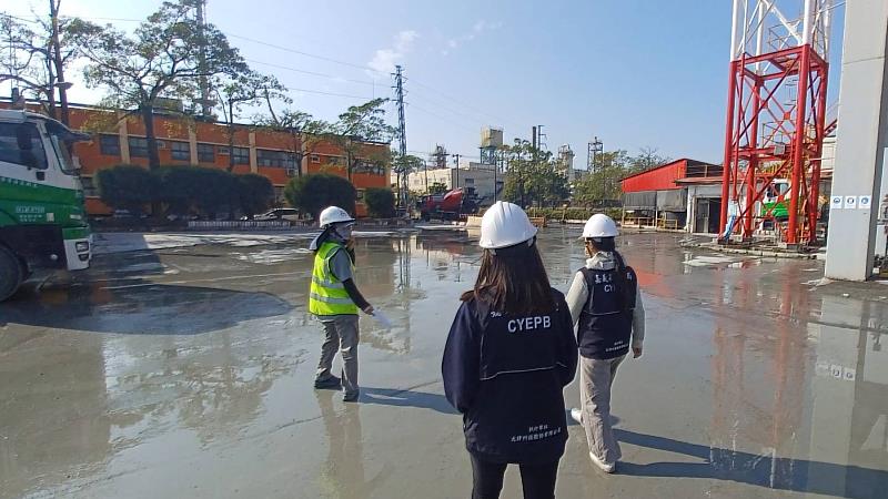 東北季風來襲 雲嘉南空品亮紅燈 外出建議佩戴口罩
