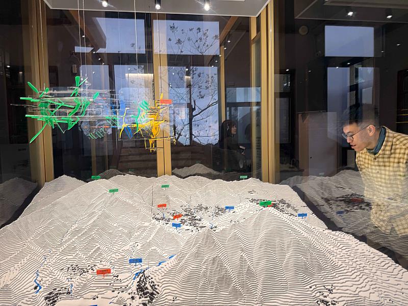 「透視礦山」常設展展出4平方公尺巨大立體礦山模型。