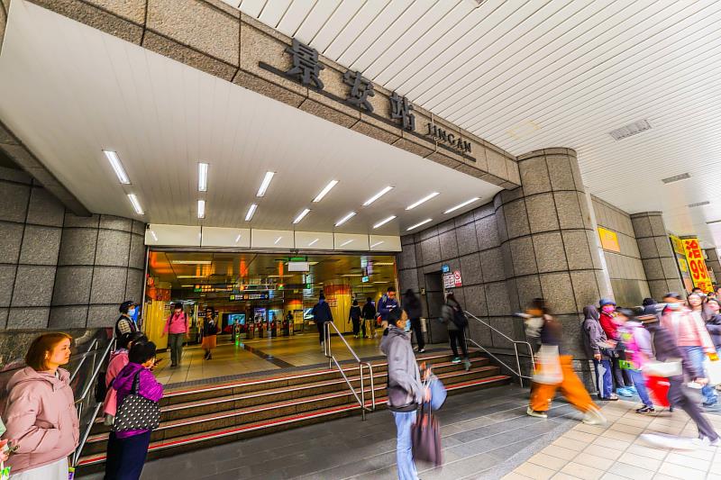 台北捷運橘線旅運量排名 中和段4站點人口密集名列前10