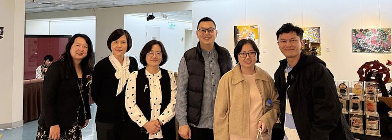 中國文化大學教務處安排參觀海青班畢業成果展，展示室內設計、烘焙及烹飪等科別學習成果，獲來訪師生肯定。