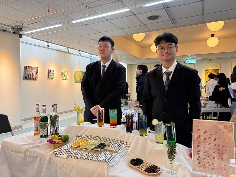 中國文化大學印尼籍海青班畢業生與八華學校師生交流分享在台學習經驗，現場互動熱絡。